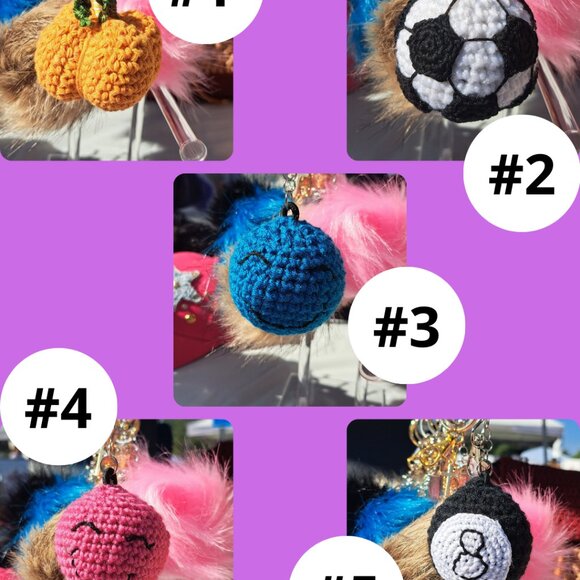 Smiling face keychain - Picture 4 of 4